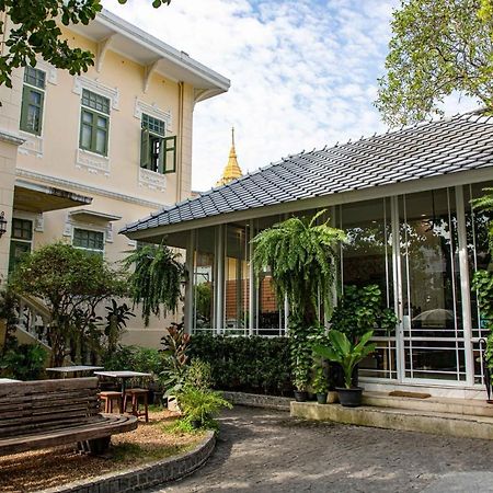 Baan 2459 Heritage House Банкок Екстериор снимка
