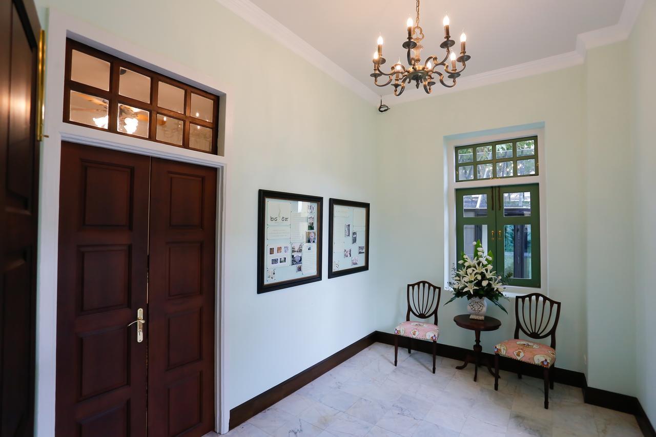 Baan 2459 Heritage House Банкок Екстериор снимка